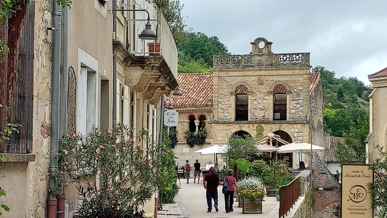 Hotel Le Moulinal47 à Courbiac Extérieur photo